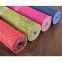 Jóga szőnyeg mandala mintázattal Amaya piros