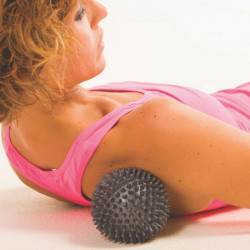 Tüskés masszázs labda közepes Amaya 10 cm