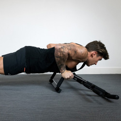 Ajtófélfára akasztható húzódzkodó Sveltus