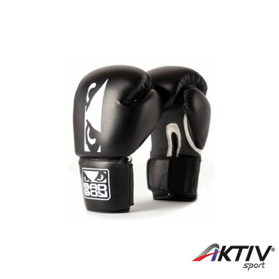 Bokszkesztyű Bad Boy Titan fekete 16 oz