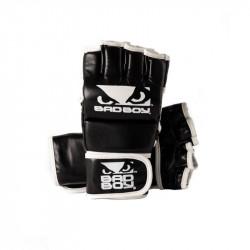 MMA kesztyű Bad Boy PU fekete-fehér Sportszer Bad Boy