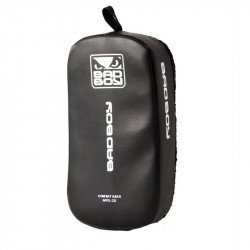 Hajlított pajzs Bad Boy fekete-fehér Sportszer Bad Boy