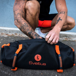 Edzőzsák állítható Sveltus 16 kg-ig fekete-narancs