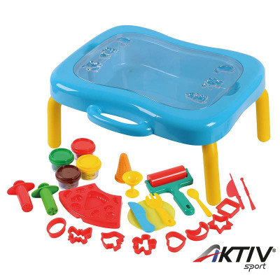 Gyurmakészlet asztallá alakítható kofferben