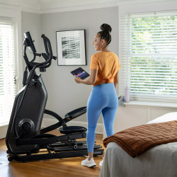 Elliptikus gép Schwinn 590E