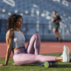 Masszázshenger TriggerPoint Grid Travel Foam Roller utazáshoz 25x10cm fekete