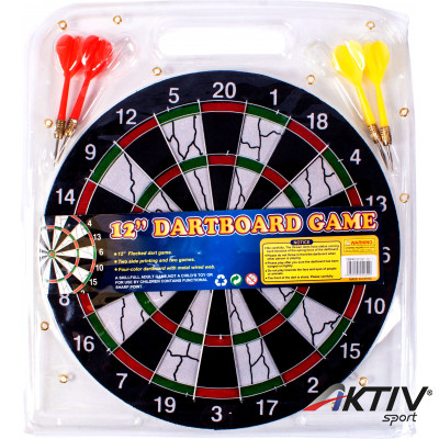 Darts tábla nyilakkal