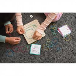 Készségfejlesztő játék BS Toys Geoboard