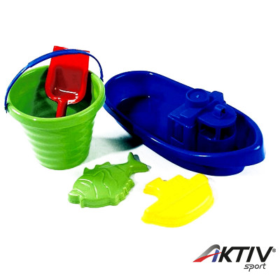 Hajó kis homokozóval