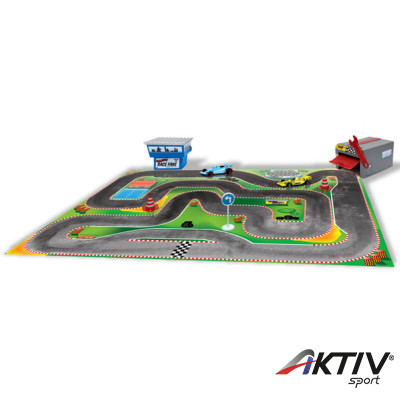 Autóverseny játszőszőnyeg autókkal és épületekkel Maisto