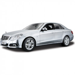 Fém autó 1:18 Maisto Mercedes E Fém autók Maisto