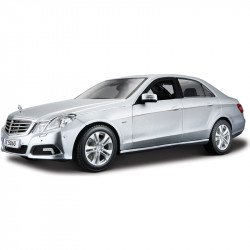 Fém autó 1:18 Maisto Mercedes E Fém autók Maisto