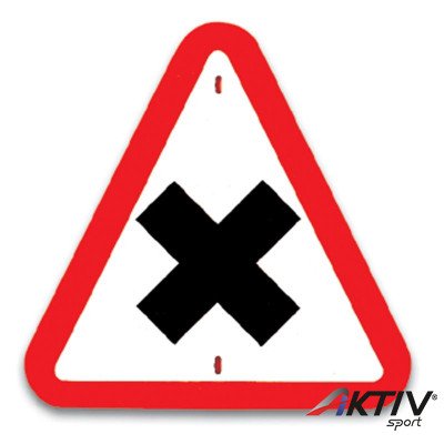 Kresz tábla - Egyenrangú utak kereszteződése Amaya