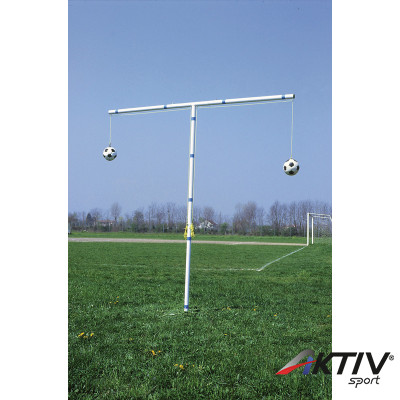 Két labdás fejelő állvány kültérre