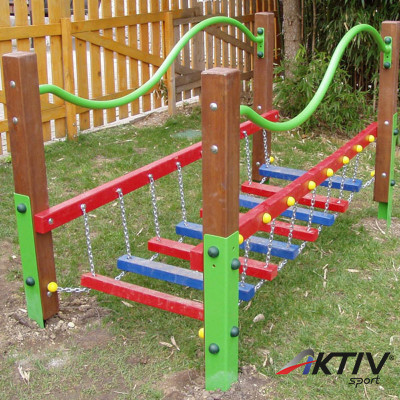 Egyensúlyozó hajlított korláttal