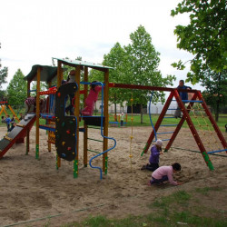 Kéttornyú vár mászókával Fusio