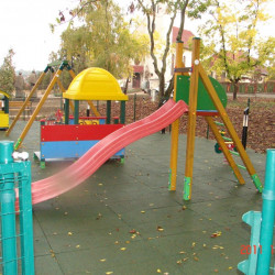 Csúszda állvánnyal I.