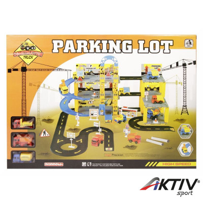 Háromemeletes parkolóház autópályával