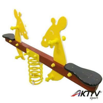 Kétüléses rugós mérleghinta figurás felépítménnyel