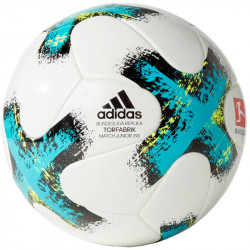 Focilabda Adidas Torfabrik J290