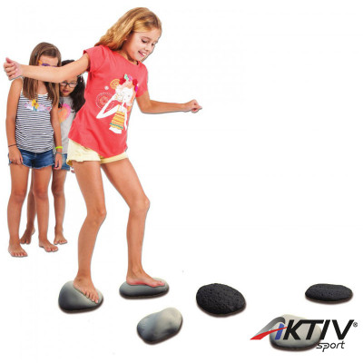 Egyensúlyozó folyami kő Amaya